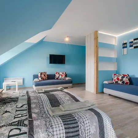 Bryza 홈스테이 메헬린키