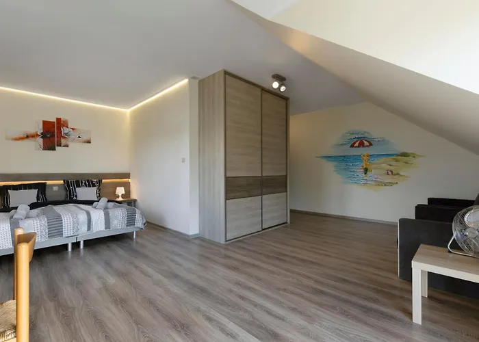 Bryza منزل للإقامة ميكلينكي